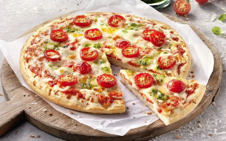 Pizza 'Soft & Crispy' provolone-mozzarella