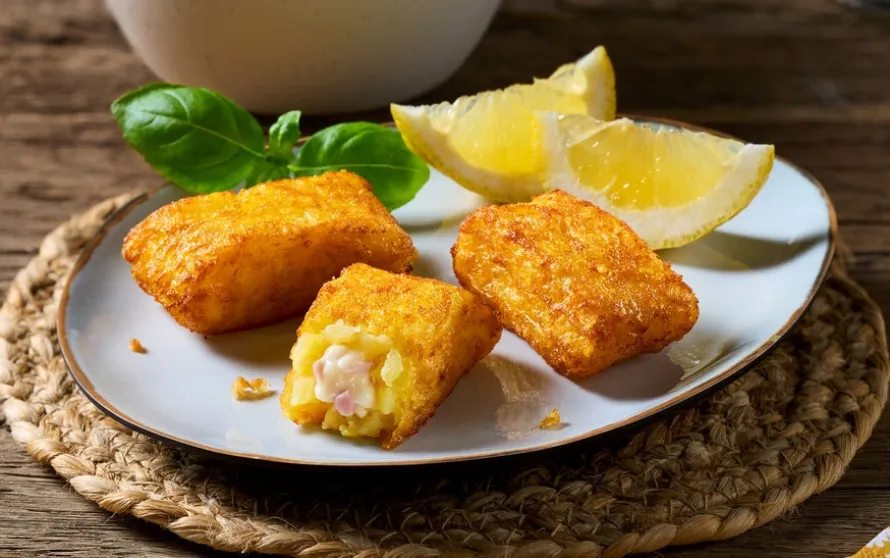 Röstikroketten met mozzarella en ham