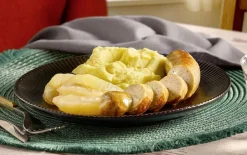 Witte pens met appelpartjes en aardappelpuree